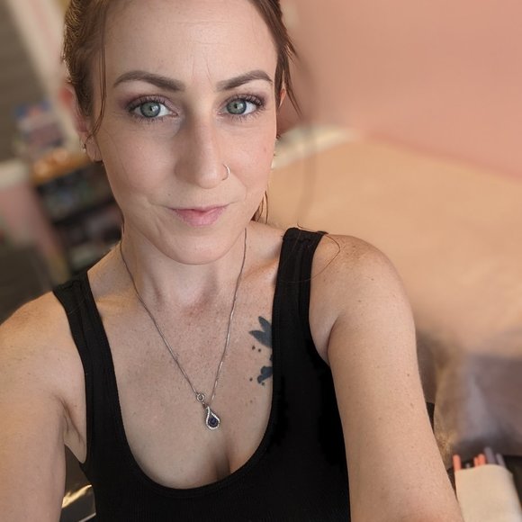 Meet your Posher, Ashly - Picture 1 of 1